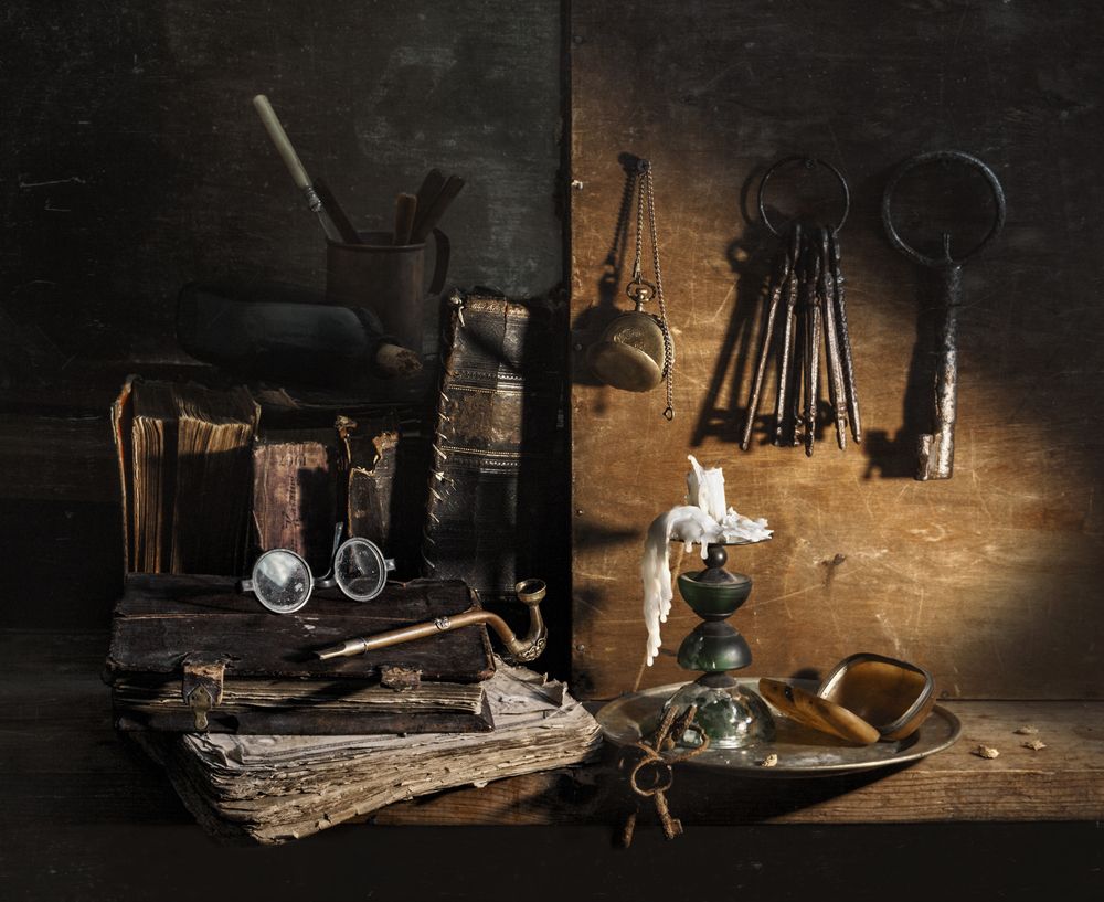 Натюрморт с ключами