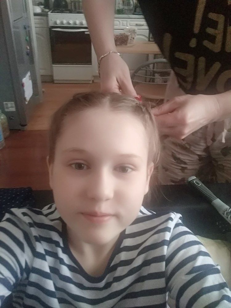 Заплетали мама косы...