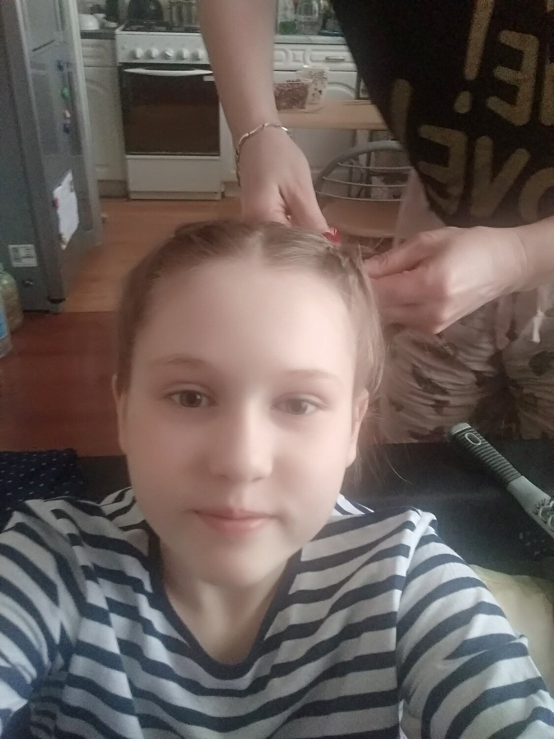 Заплетали мама косы...