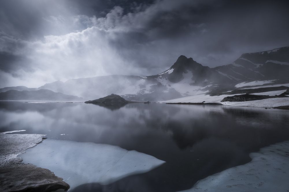 Photograph by Eddie Adamov