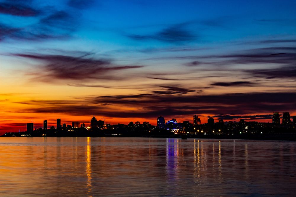 Вечерний город