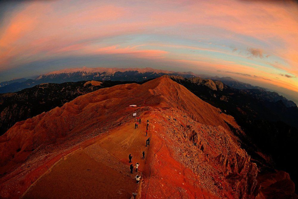 Встреча рассвета в горах