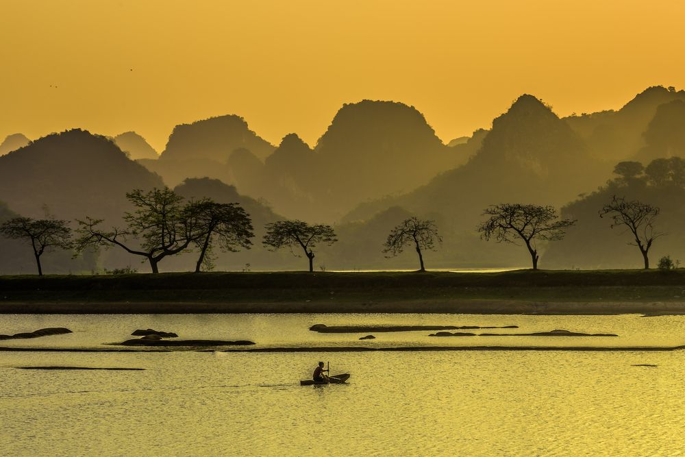 Golden afternoon on lake