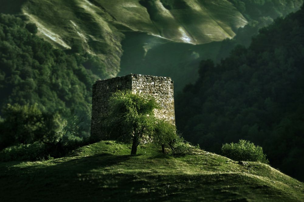 Башня в горах