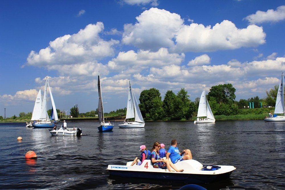 Яхты на реке Лиелупе.