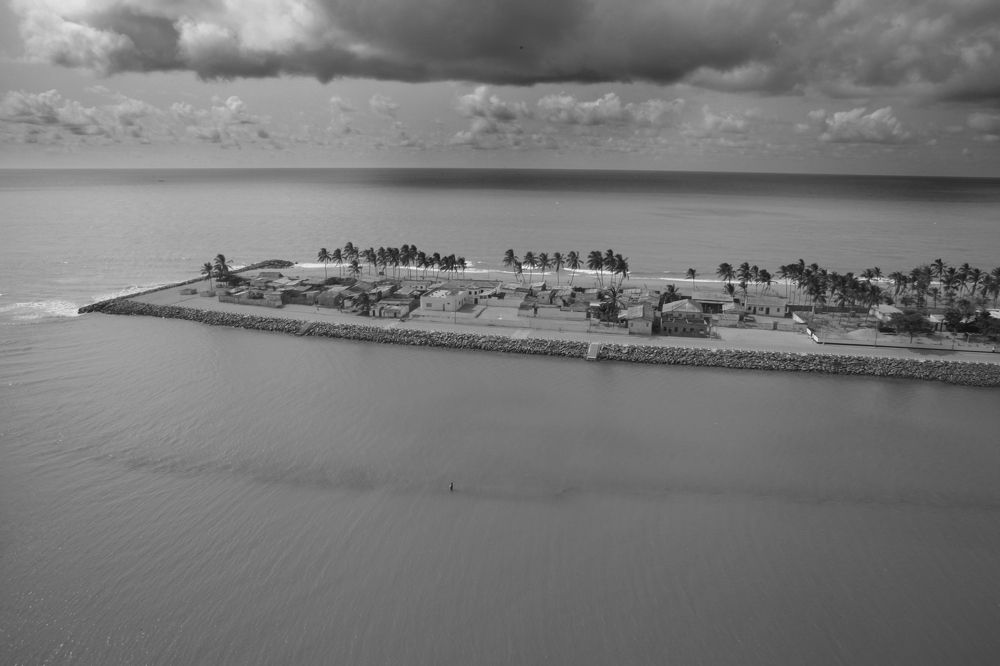VILLE QUI SE PERD SOUS L'OCEAN