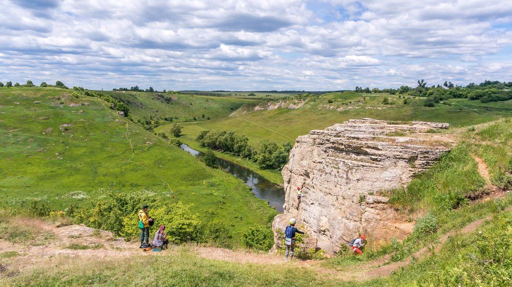 Долина реки Воргол. Каменный массив "Звонари".