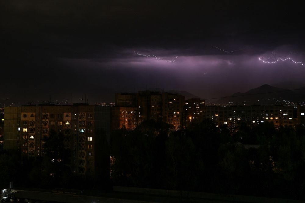 Гроза над горой