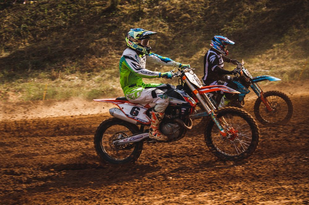 Наперегонки