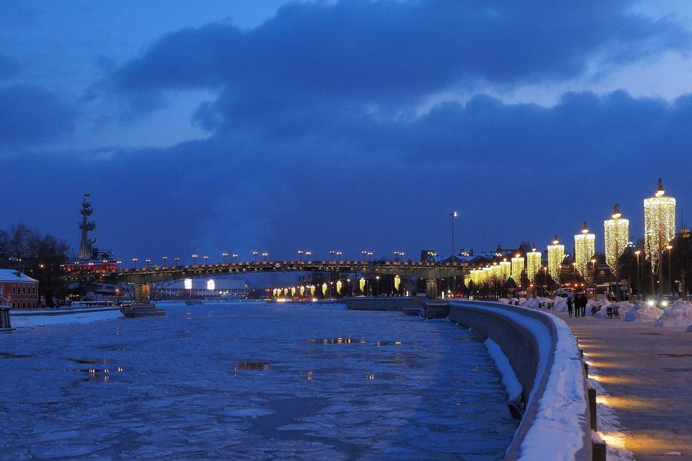 Патриарший мост.
