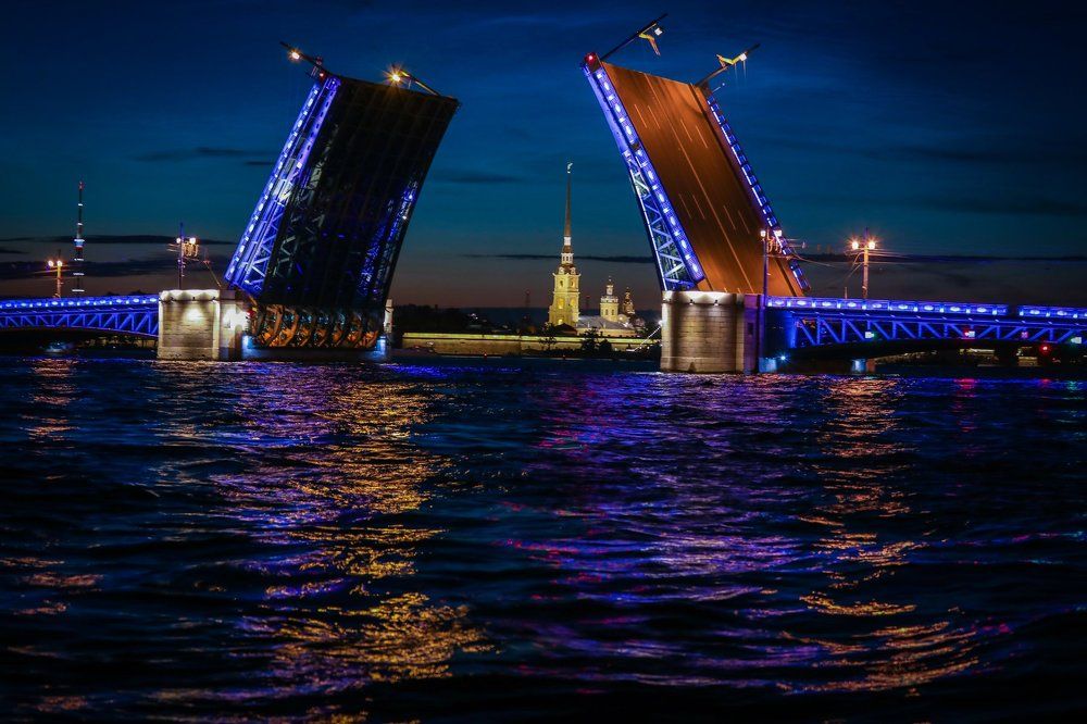 Дворцовый Мост Санкт-Петербург
