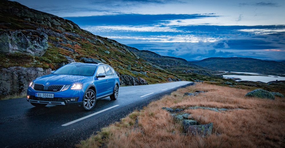 Утро в горах после грозы