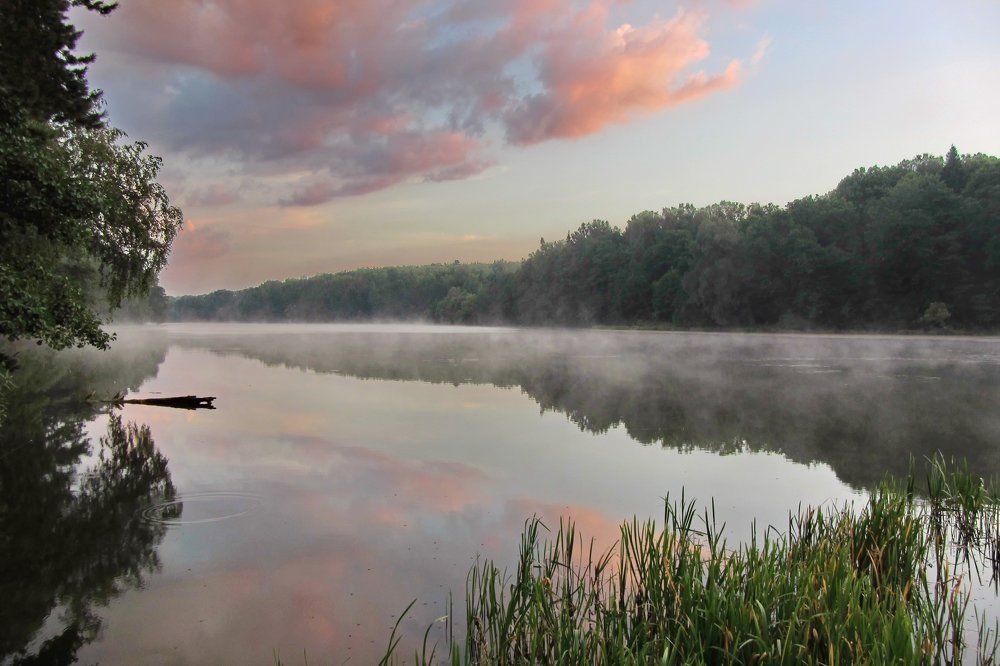 Озеро перед рассветом