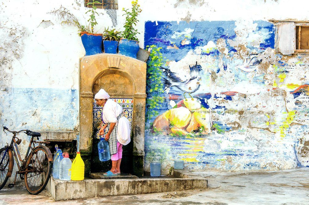 Вокруг вода