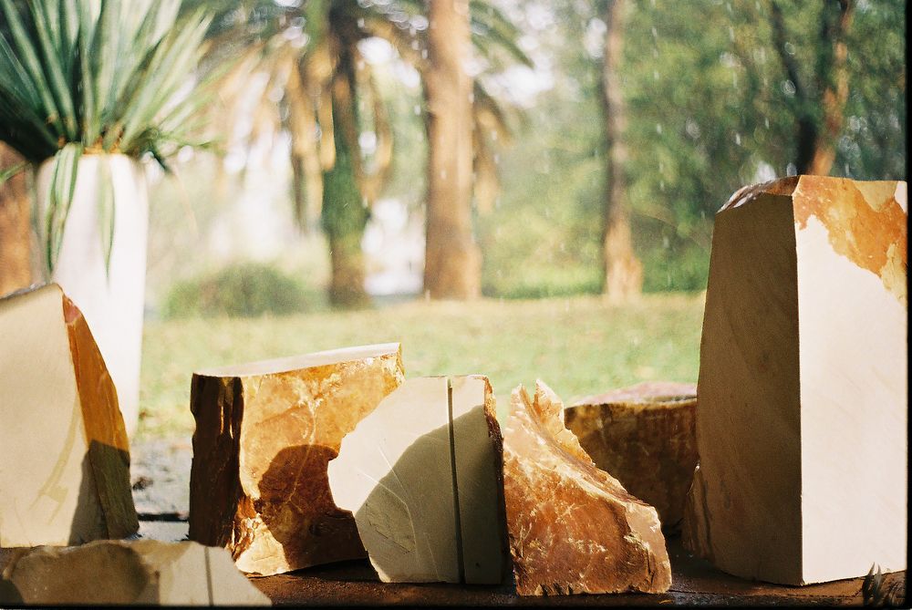 Stones change colour in the rain
