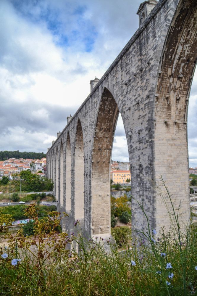 Акведук Лиссабона.