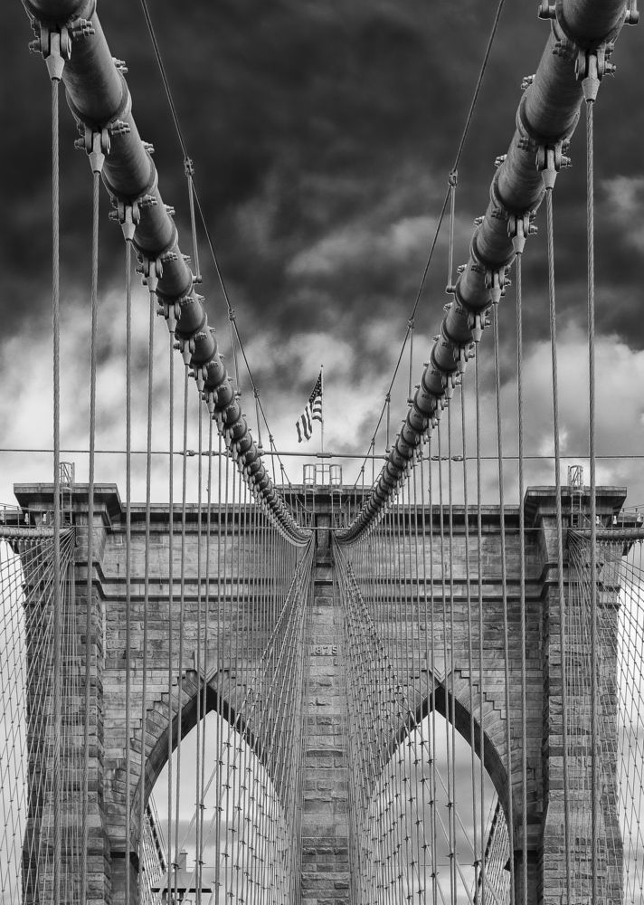Heaven looks at you from the Brooklyn Bridge