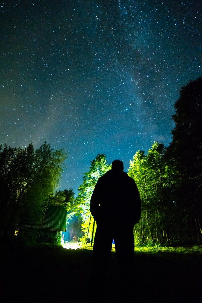Человек и звезды.