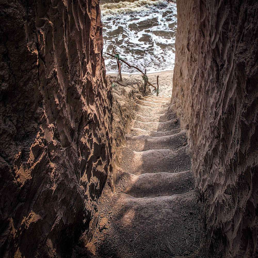 Лестница в море.