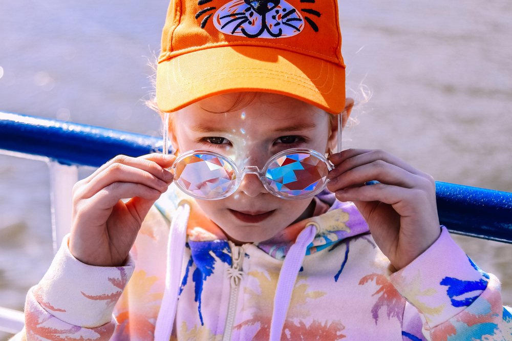 Это блеск хитрых глаз или очков?)