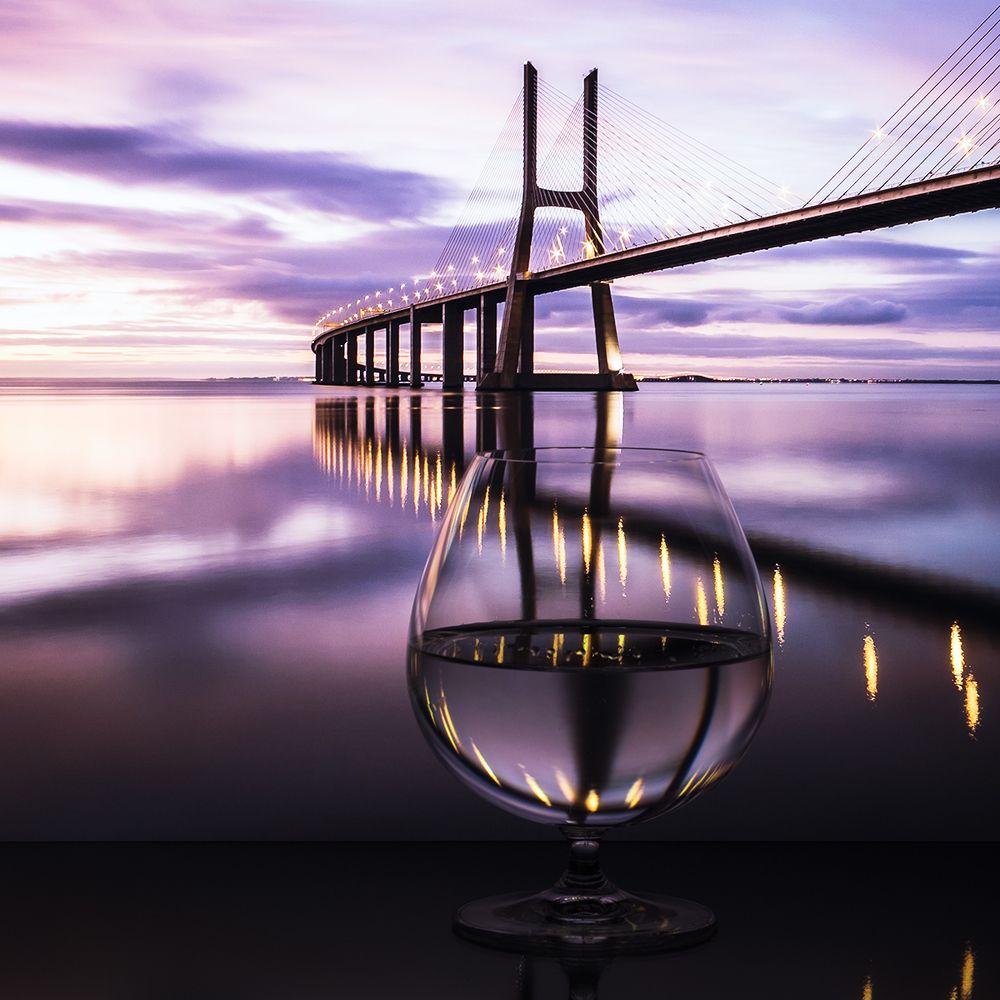 Мост и бокал