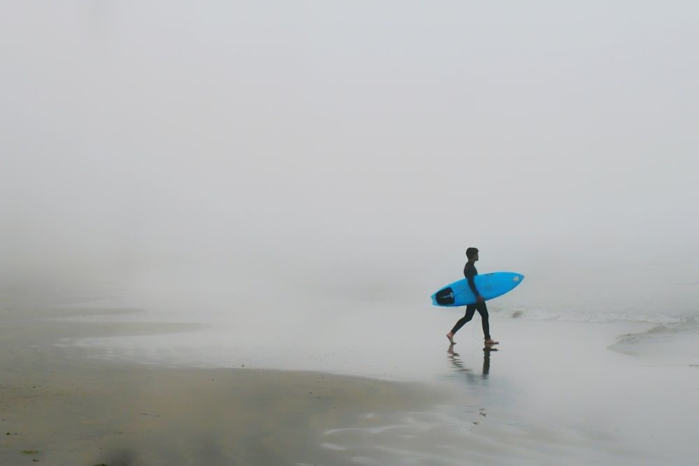 Surf in fog
