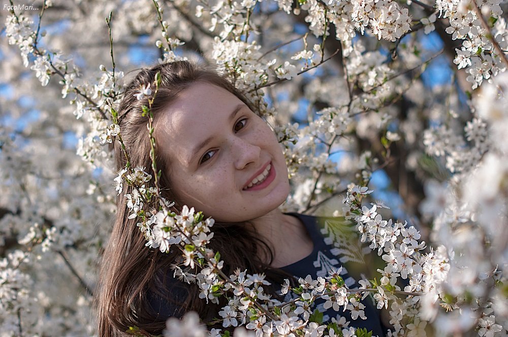 Девочка весна.