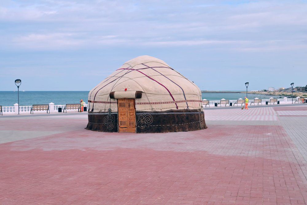 Уголок Актау. Поддерживающие чистоту