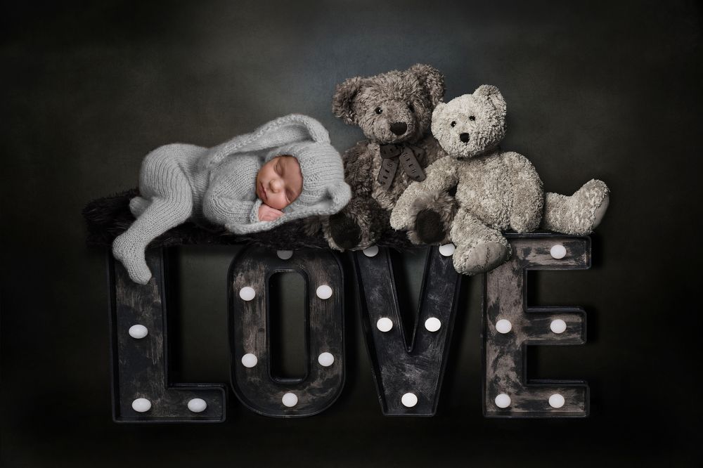 Babies and teddy Bears