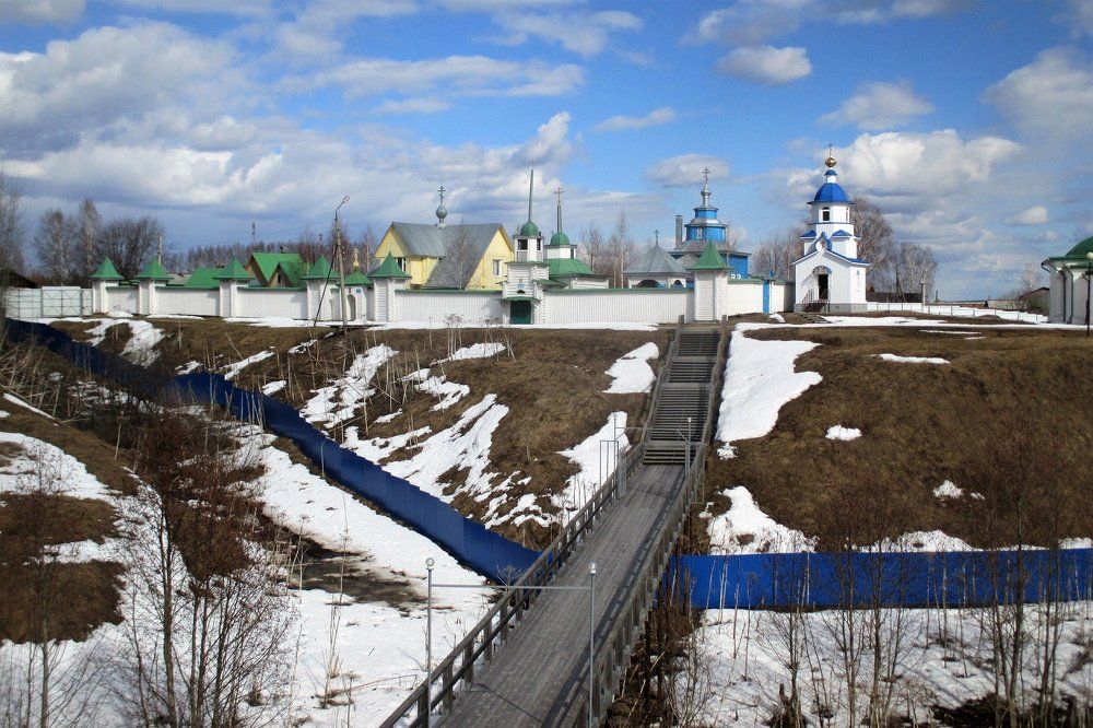 Дорога в монастырь.