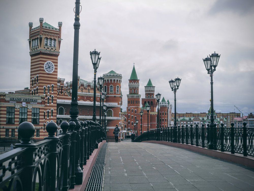 я иду по мосту