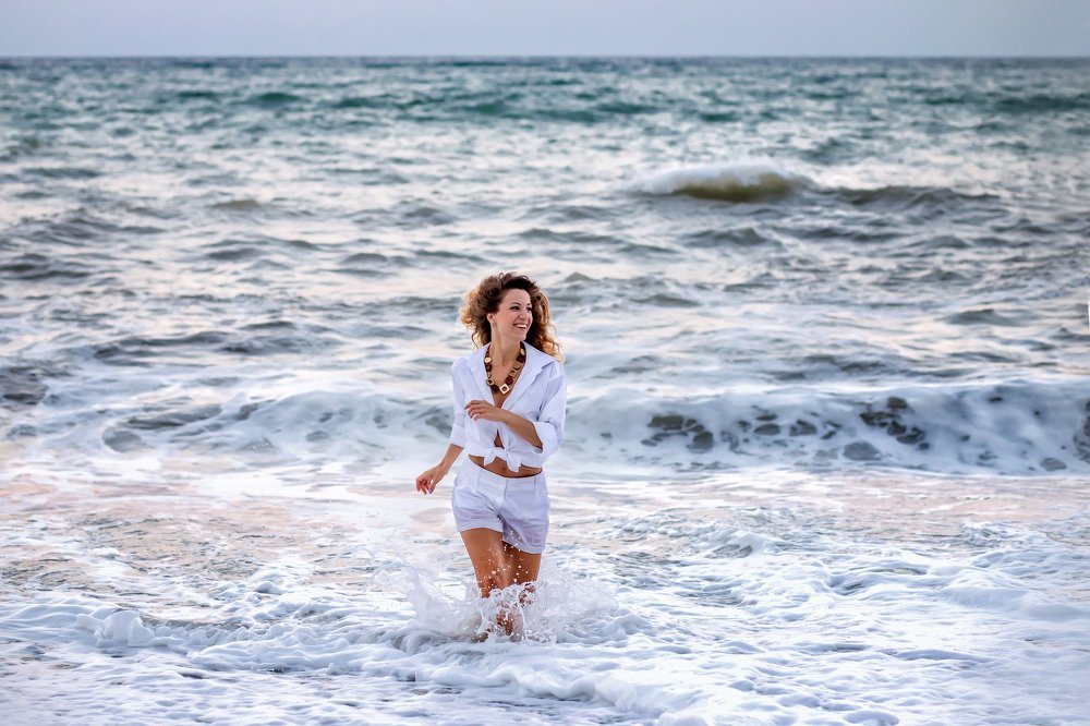 Бегущая по волнам