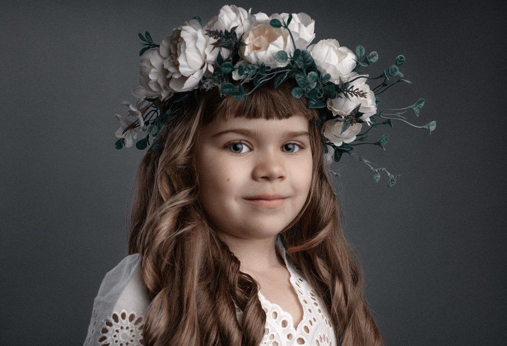 Девочка с цветочками