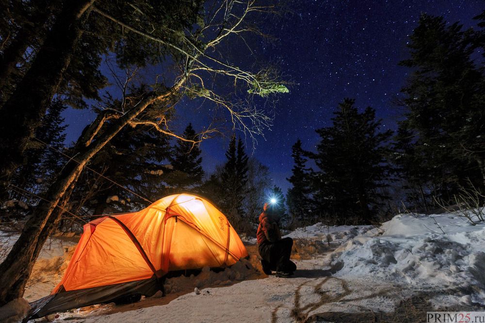 Звездная ночь на вершине горы Фалаза