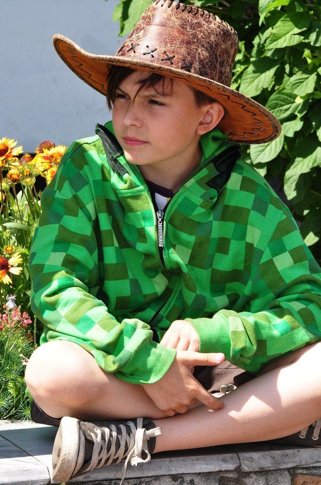 Мальчик подросток 2