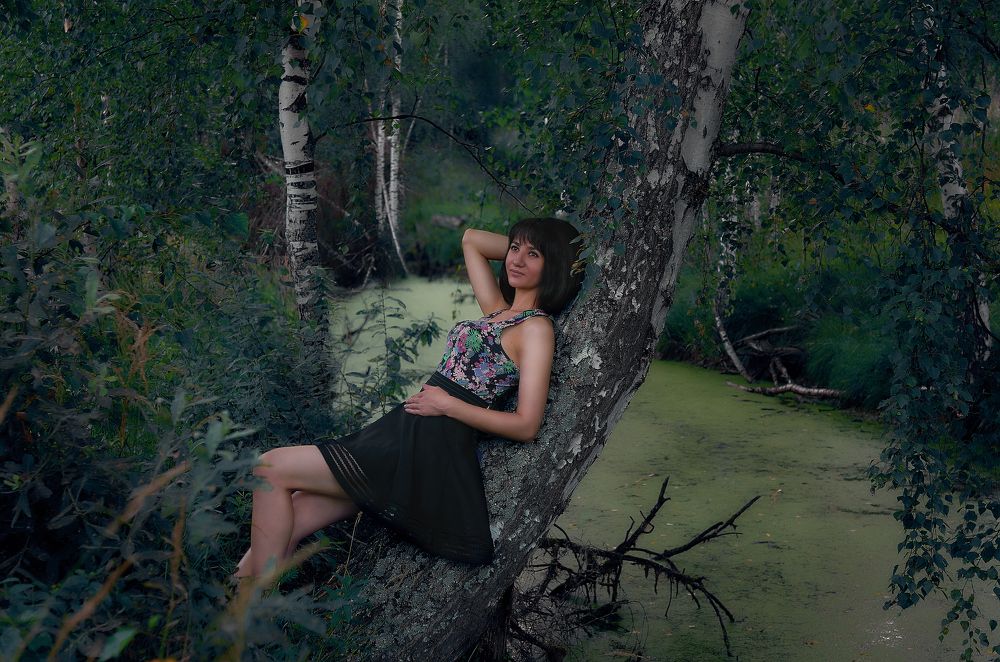 лесное озеро