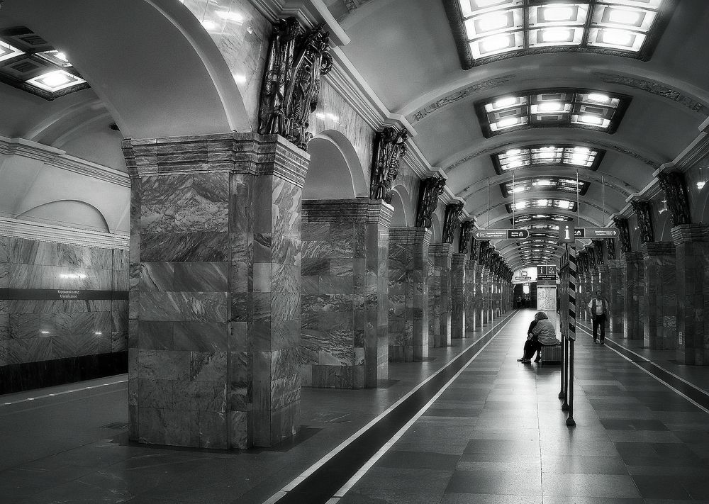 Станция метро ''Кировский завод'' ( Санкт-Петербург)