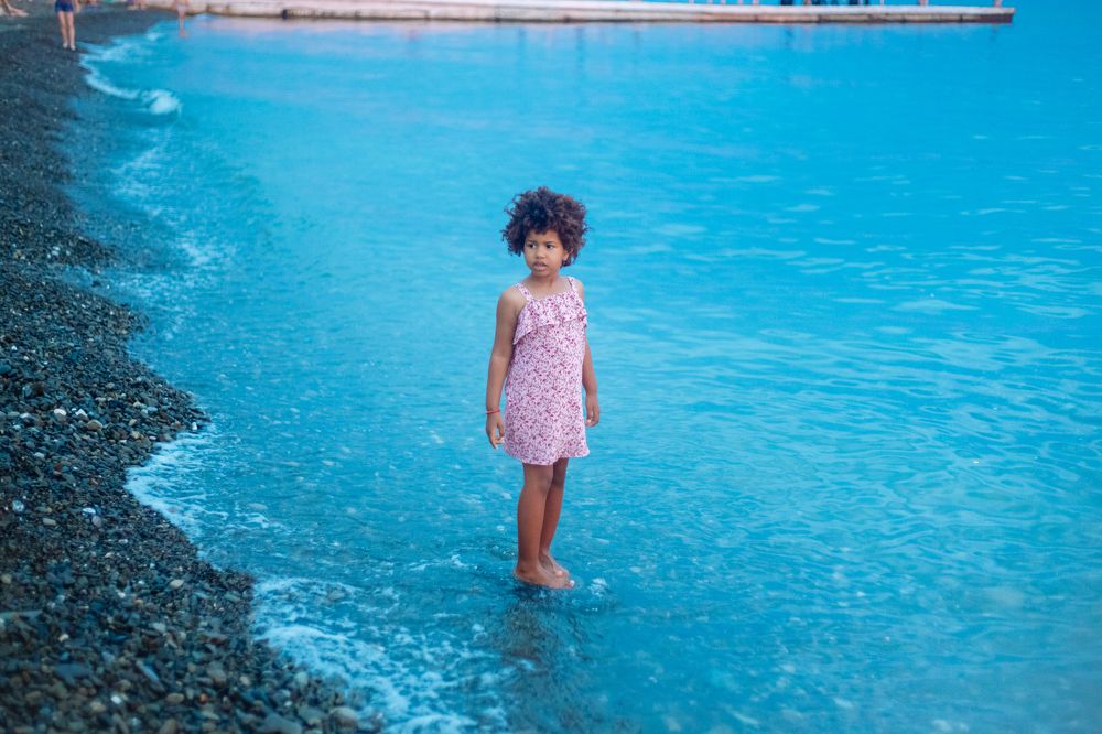 Девочка и море