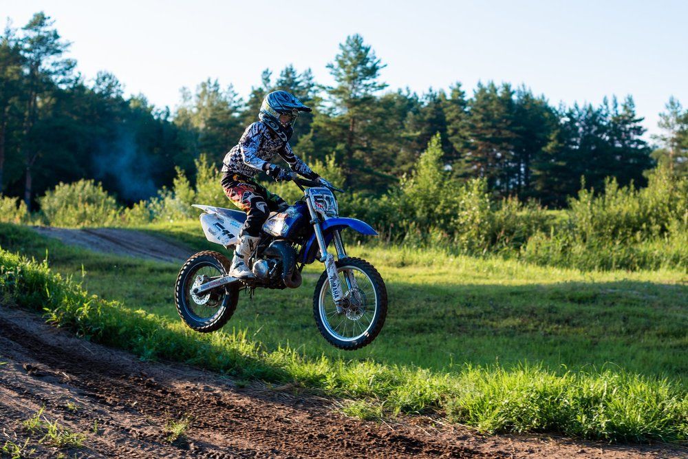 переживаю за сына