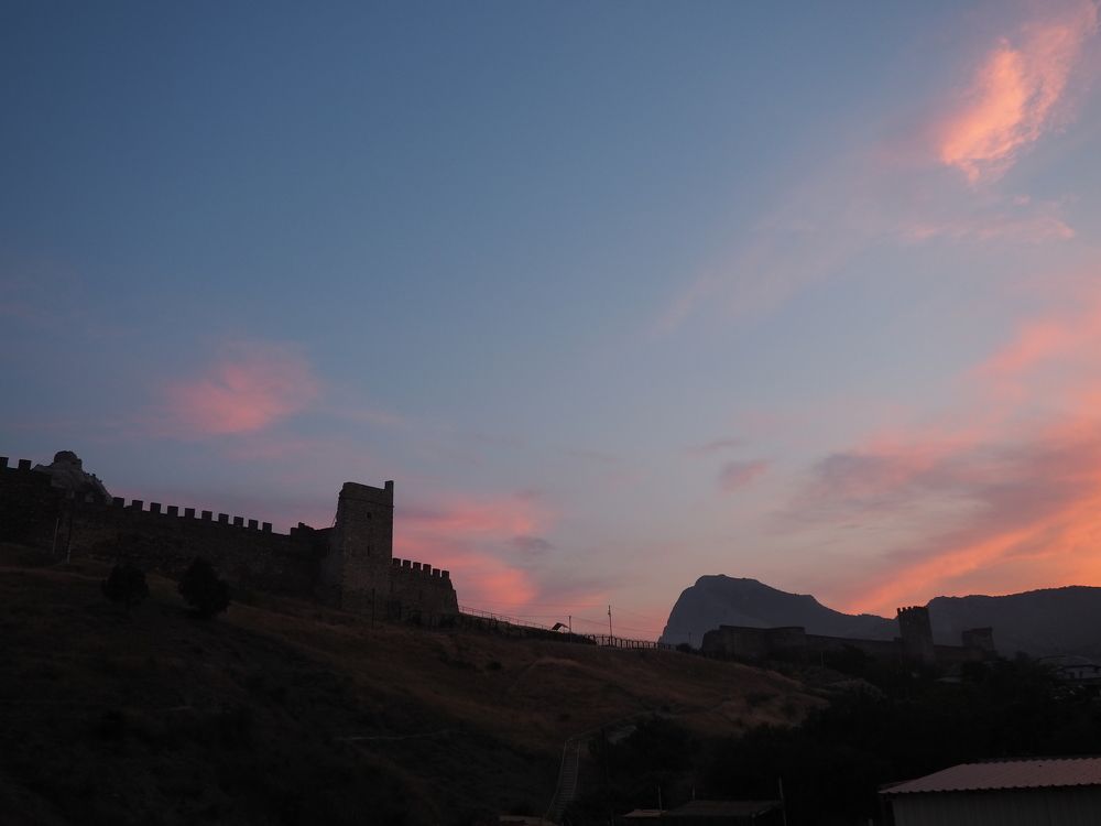 Судак, Генуэзская крепость