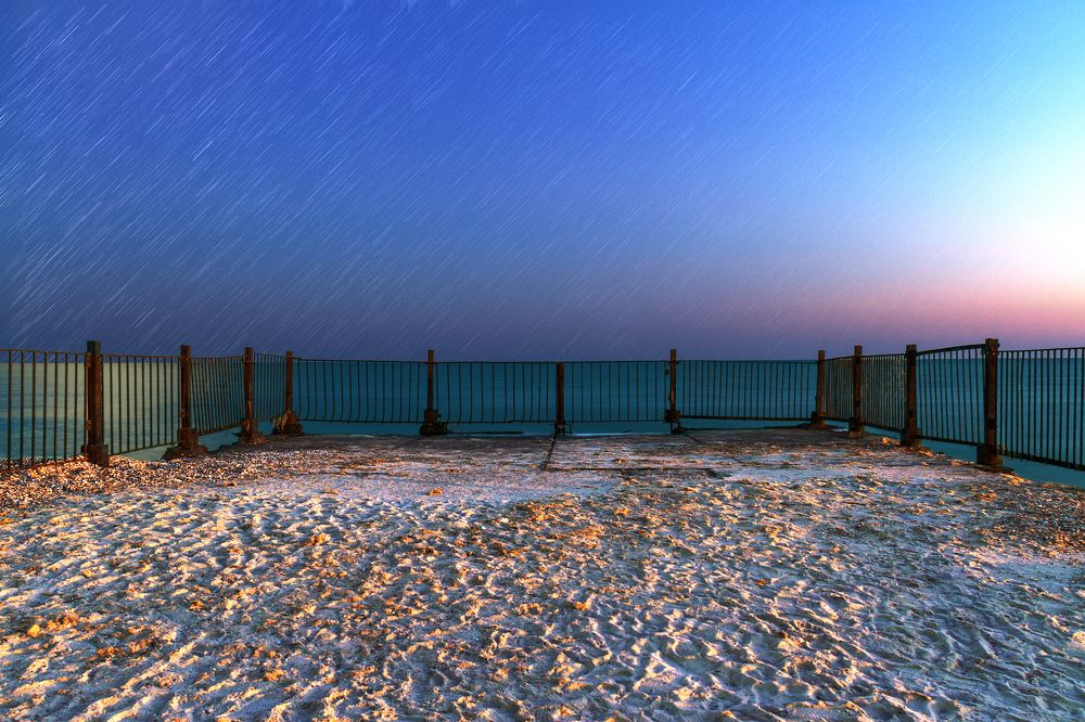 Вечерний пейзажик за парапетом...