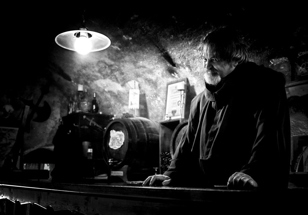 Один среди....