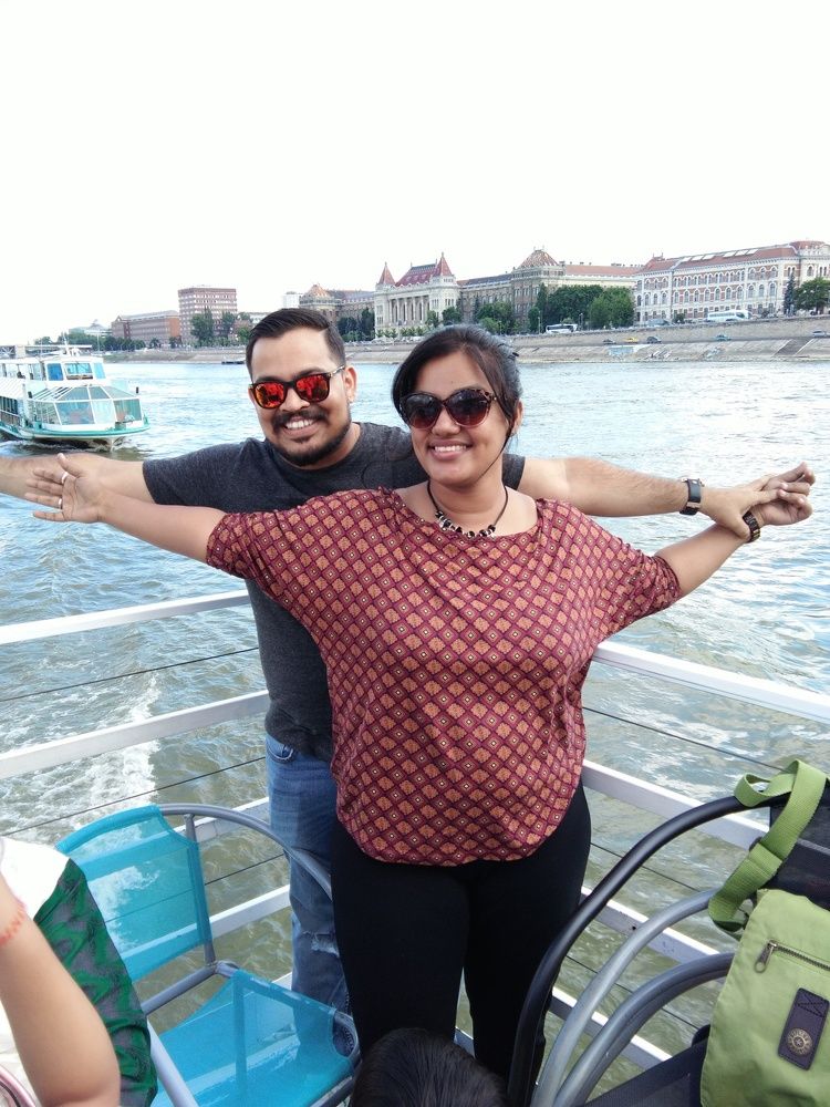 Titenic pose enjoying