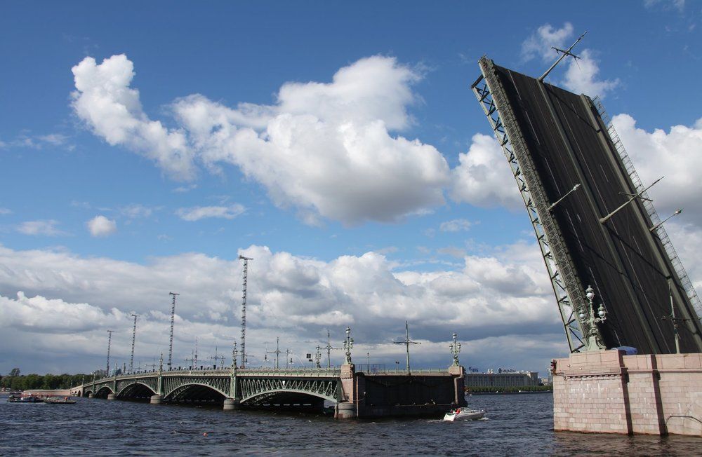 Троицкий мост