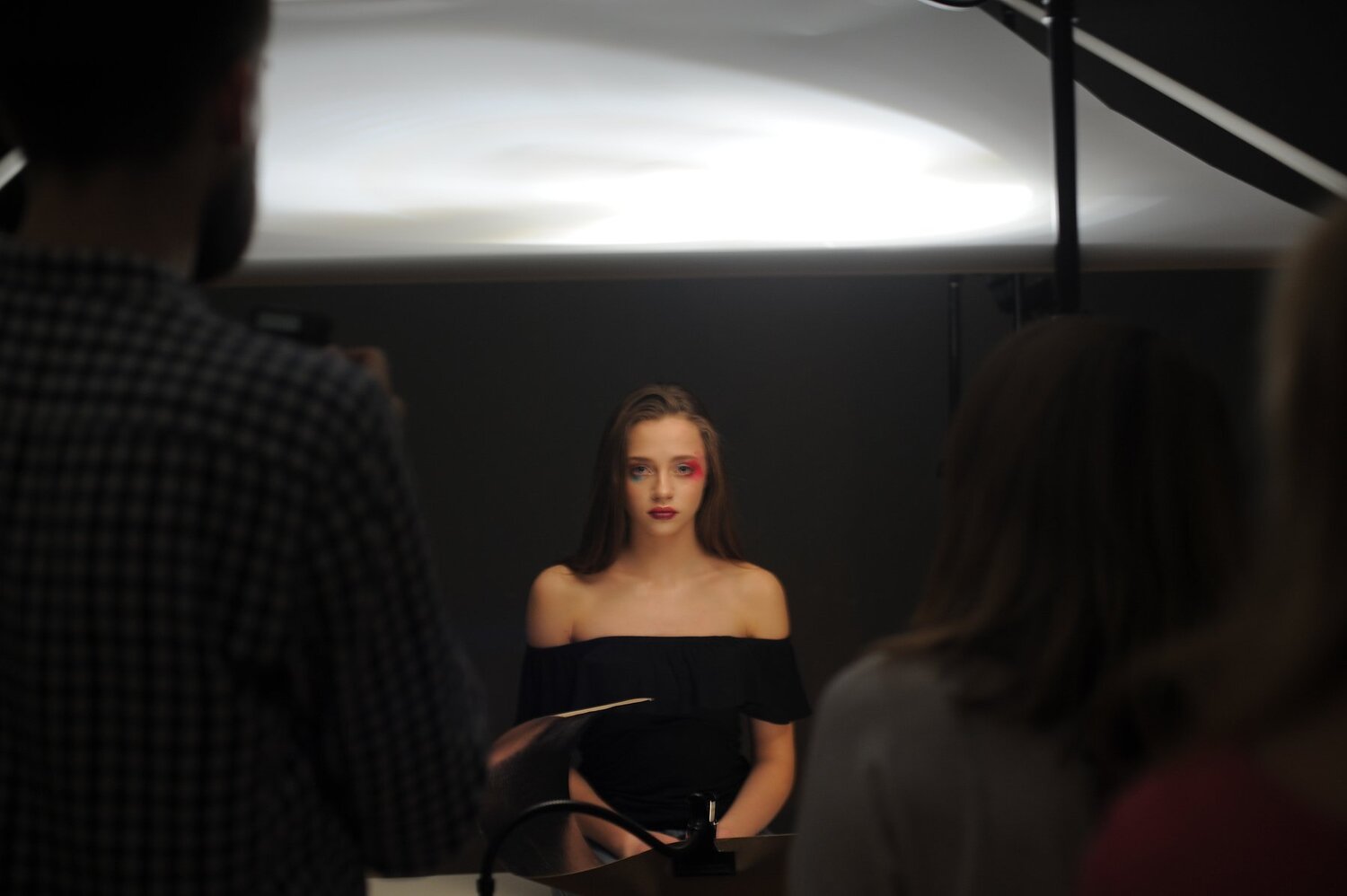 model while photoshoot