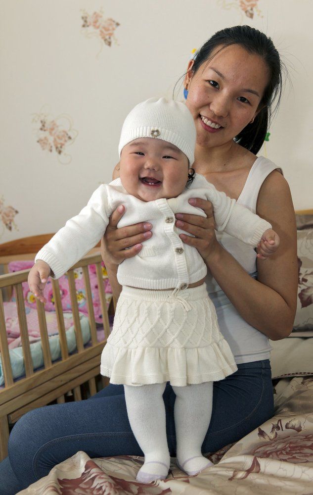 Счастье  матери и дочери.