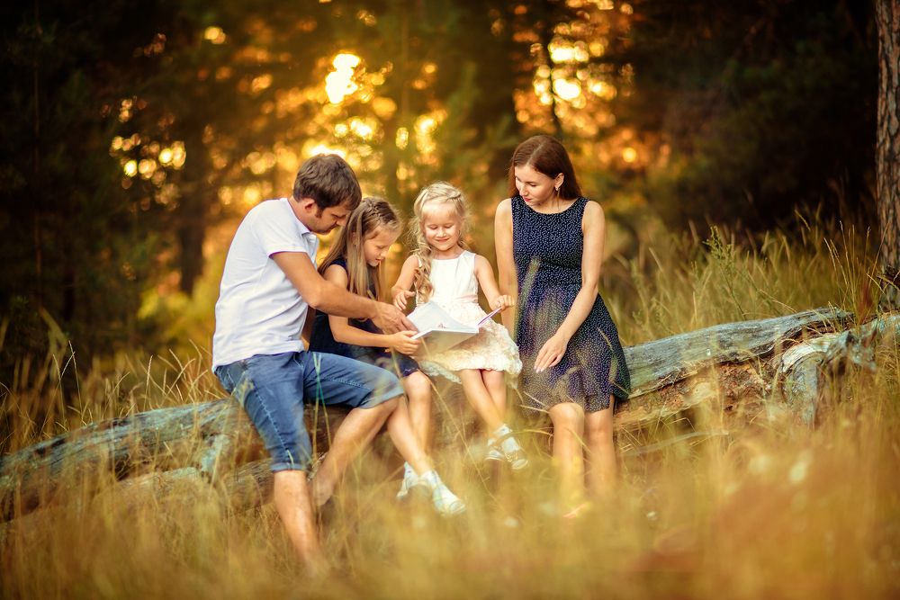 Семейная прогулка