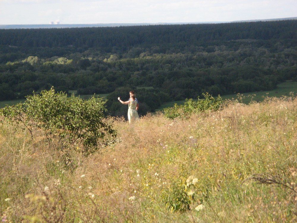 На краю обрыва. At the edge of the cliff