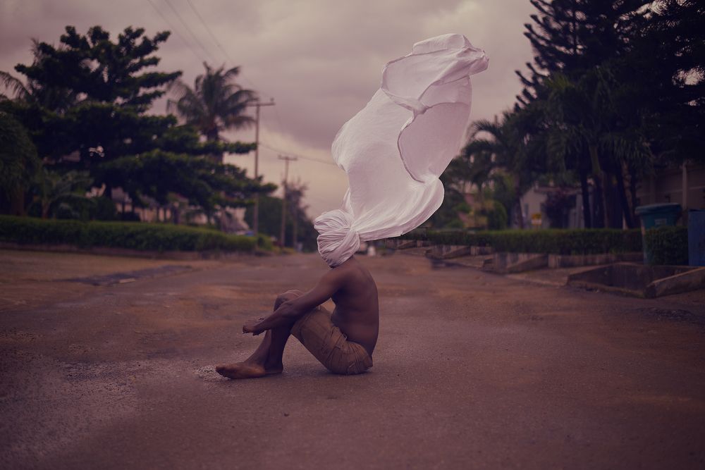 E M P T I N E S S  0 3