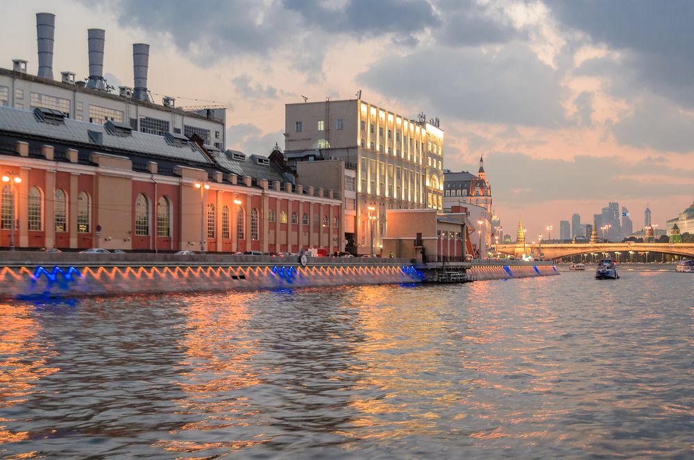 Вечерняя Москва